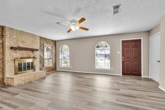 Building Photo - 4627 Hickorygate Dr