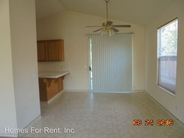Building Photo - 1423 N Eaton Ave