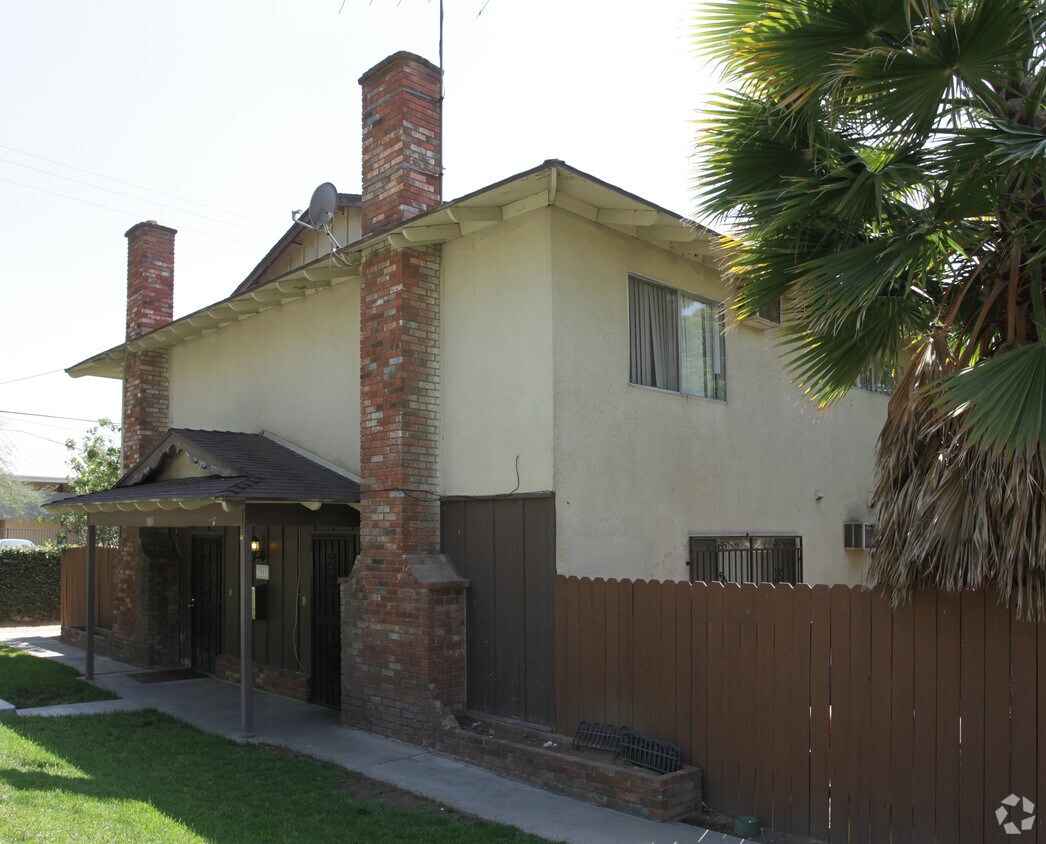 Primary Photo - 3081 Canyon Crest Dr