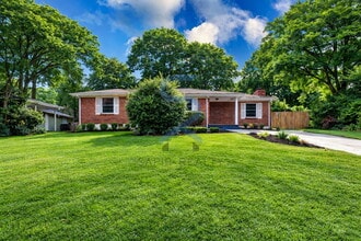 Building Photo - 2998 Belvedere Ln