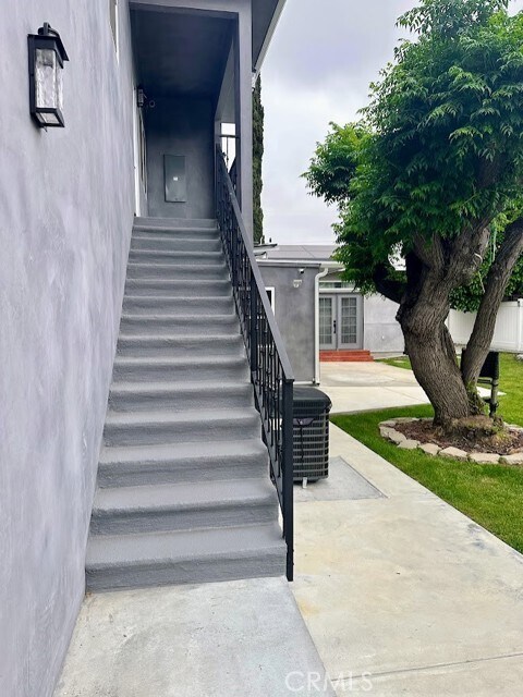 Foto del edificio - 15851 Leadwell St