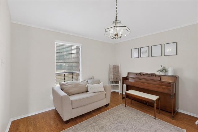 Building Photo - 594 King Cir