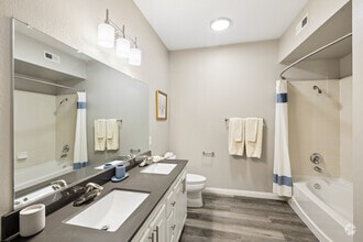 2BR, 1BA - 932SF - Bathroom - Broadleaf Apartments