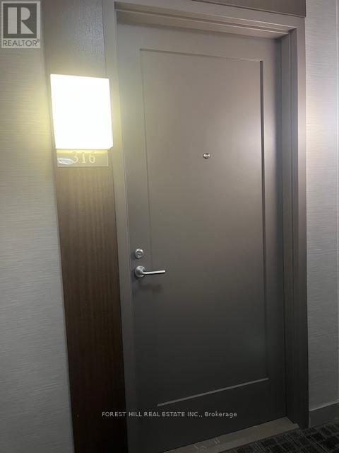 Building Photo - 310 Tweedsmuir Ave