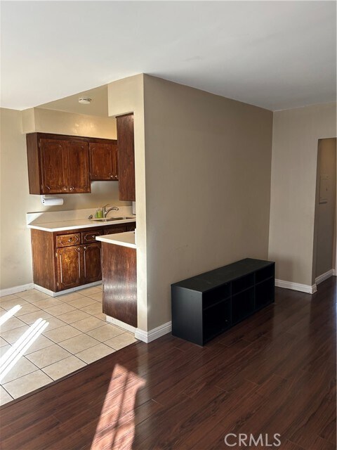 Foto del edificio - 335 Cedar Ave