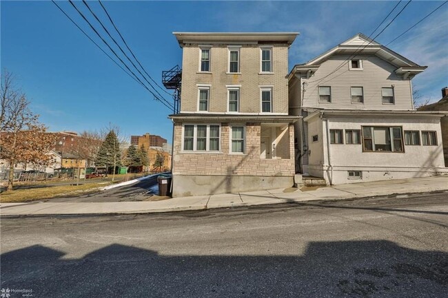 Building Photo - 328 Polk St