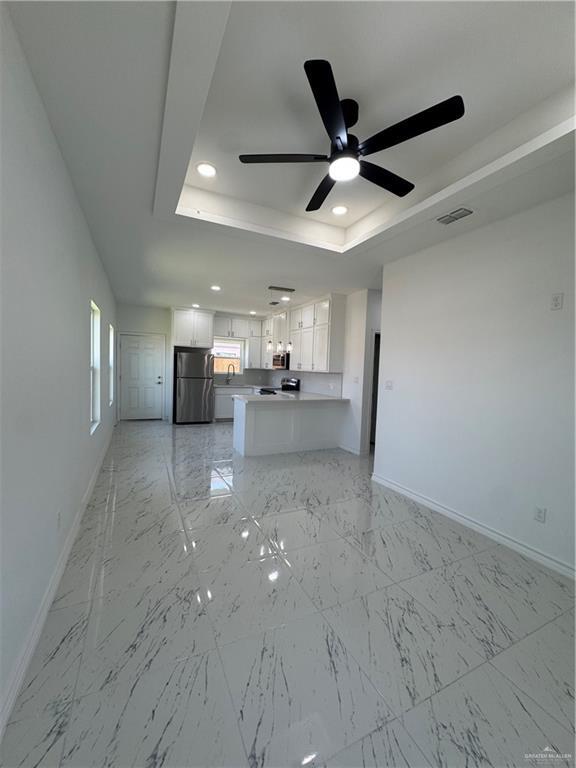 Building Photo - 17 Selena St