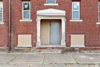 Building Photo - 7405 Garden St