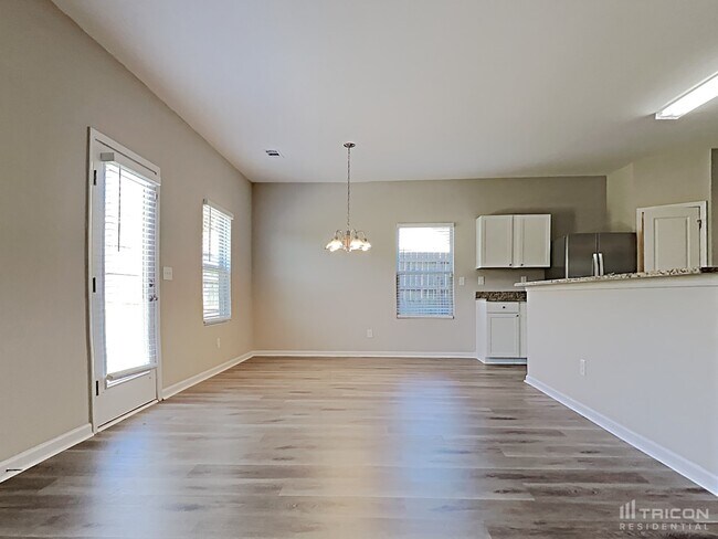 Building Photo - 701 Nonsuch Ct