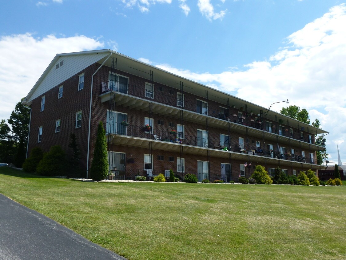 948 Paget Dr, Ephrata, PA 17522 Apartments in Ephrata, PA