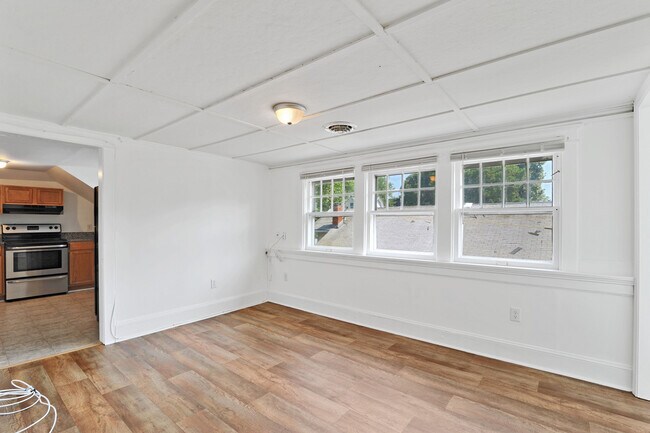 Foto del edificio - 104 N Layton Ave