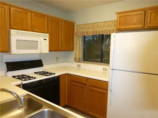Building Photo - 11901 Swearingen Dr