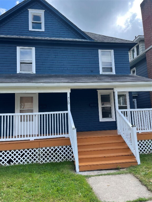 Primary Photo - 710 Monroe St