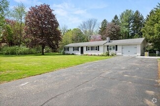 Building Photo - 112 Argilla Rd