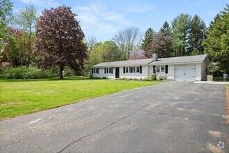 Building Photo - 112 Argilla Rd
