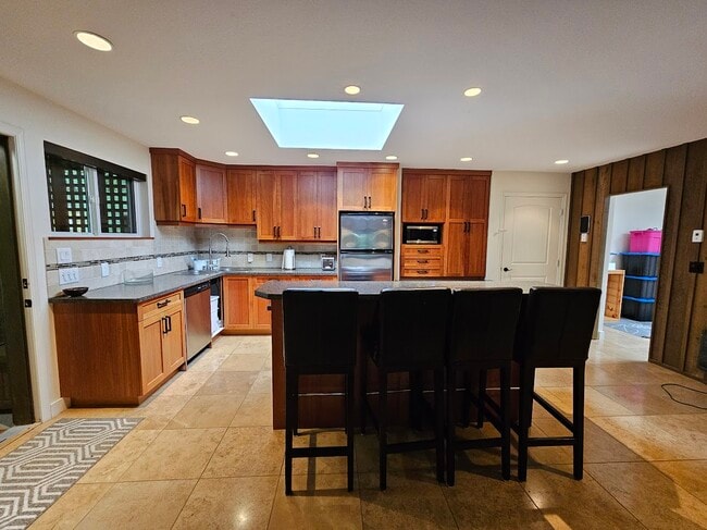 Photo du bâtiment - 43059 Old Orchard Rd