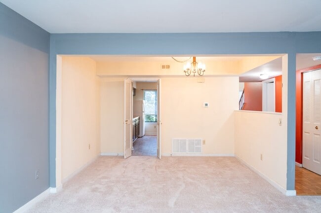 Foto del edificio - 1054 Cheshire Ct