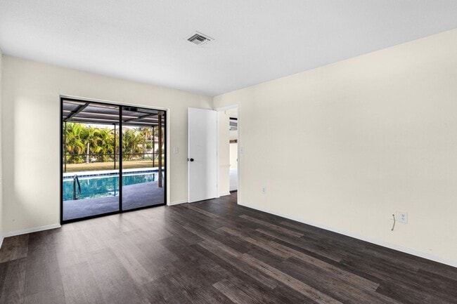 Building Photo - Charming 3BR House in Cape Coral