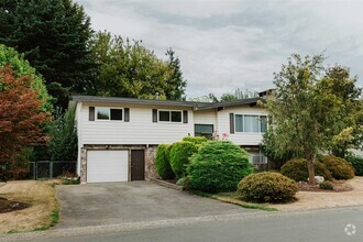 Building Photo - 45197 Mountview Way