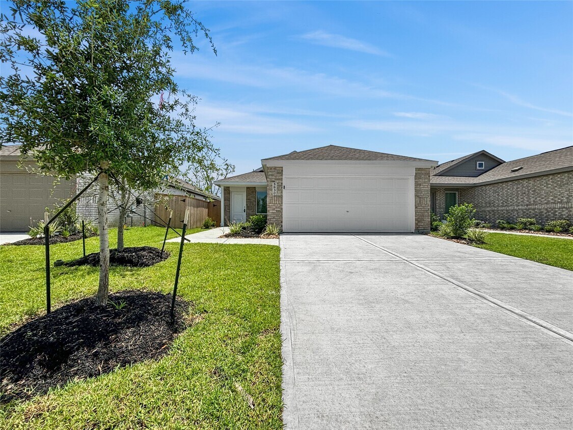 Primary Photo - 5830 Starling Dr