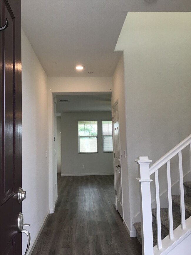 Foto del edificio - 7105 Encore Way