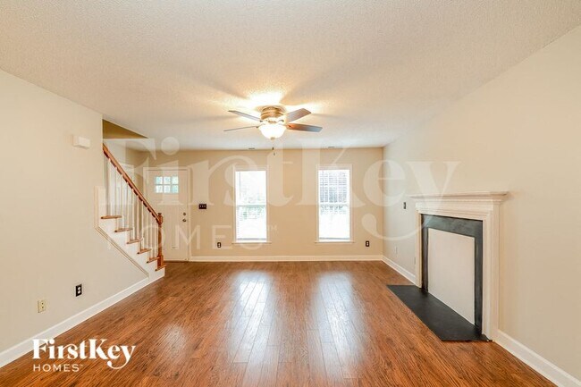 Foto del edificio - 270 Coghill Dr