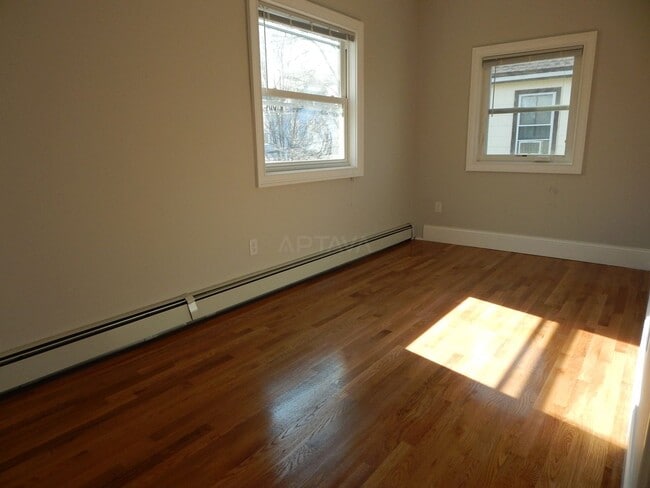 Building Photo - 50 Springfield St
