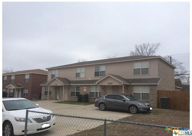 Foto del edificio - 3312 Cantabrian Dr