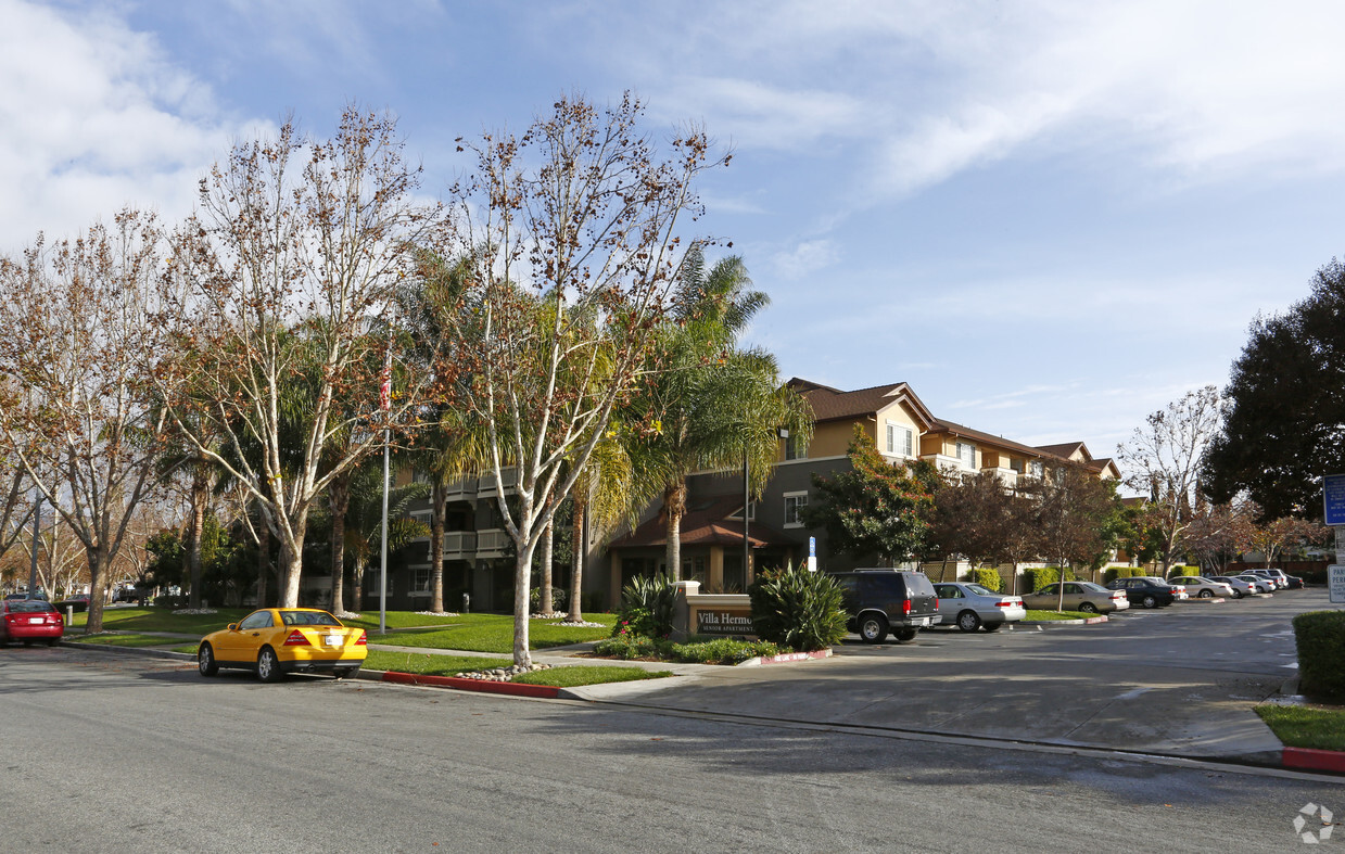 Primary Photo - Villa Hermosa
