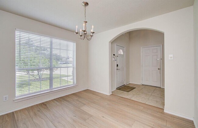 Building Photo - 12026 Parkers Hideaway Dr