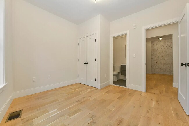 Foto del edificio - 200 Maverick St