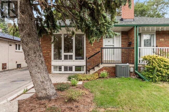 Building Photo - 121 Roywood Dr