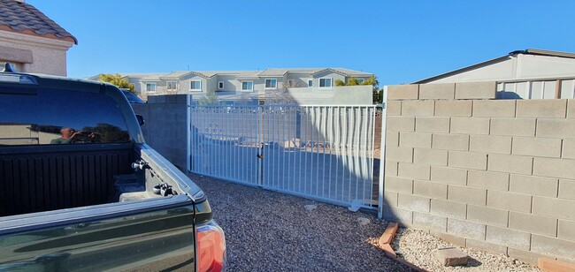 Building Photo - 627 Rancho del Norte Dr