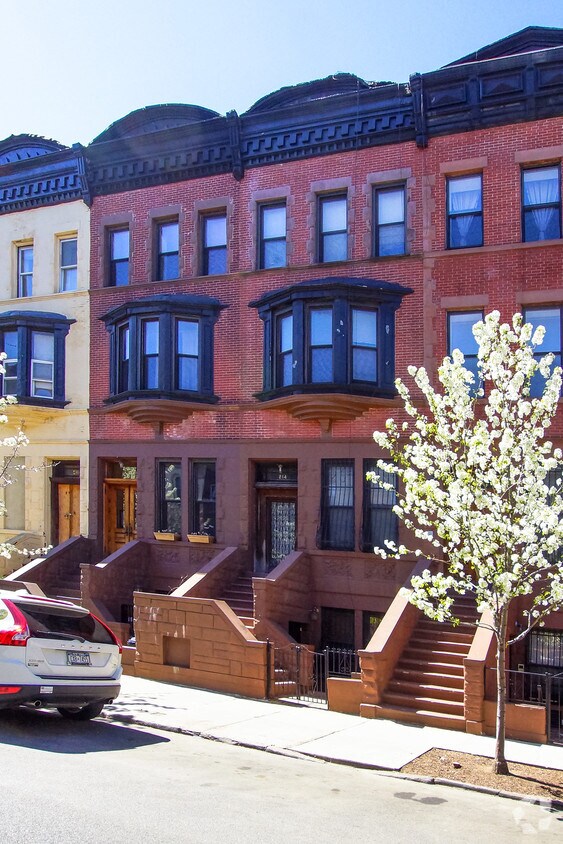 Foto del edificio - 214 W 136th St