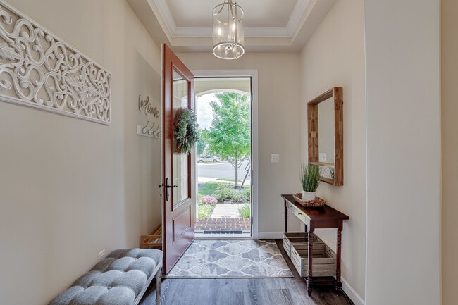 Building Photo - 42544 Dreamweaver Dr