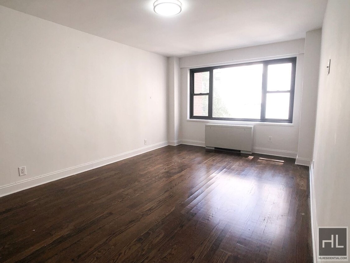 Primary Photo - GORGEOUS MIDTOWN EAST 2 BED 2 BATH - WON'T...
