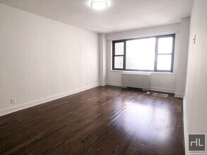 Building Photo - GORGEOUS MIDTOWN EAST 2 BED 2 BATH - WON'T...