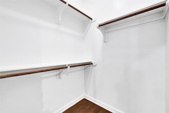 Building Photo - 194 W Breezy Way