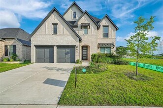 Building Photo - 511 Yellow Rose Ln