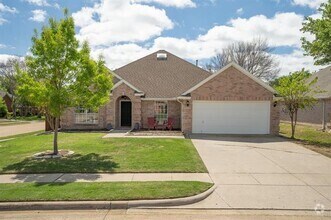 Building Photo - 1601 Crabapple Ln