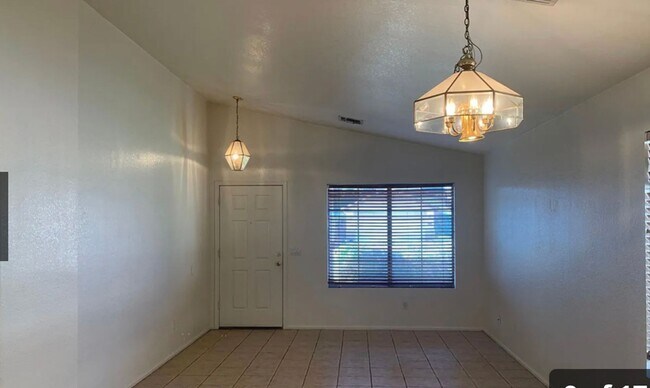 Building Photo - 978 E Monteleone St