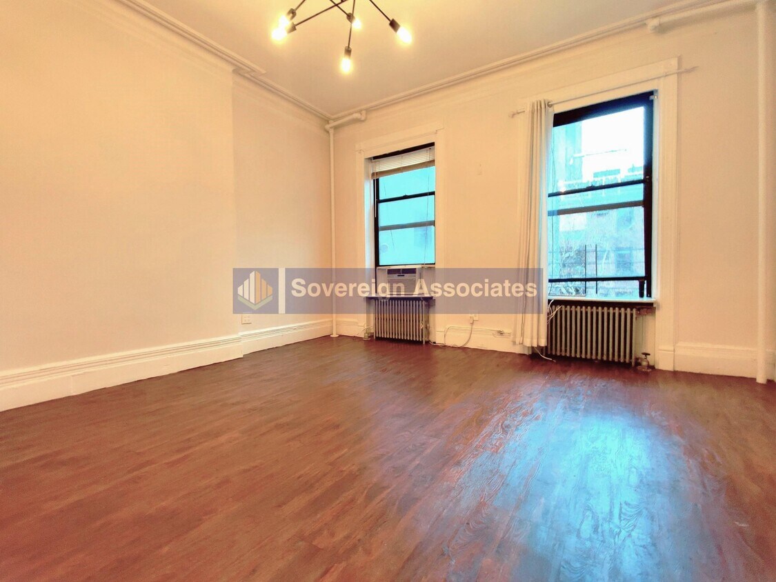 Primary Photo - 136 W 83rd St