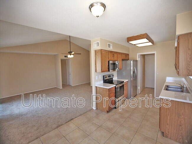 Foto del edificio - 6938 W Cochise Dr