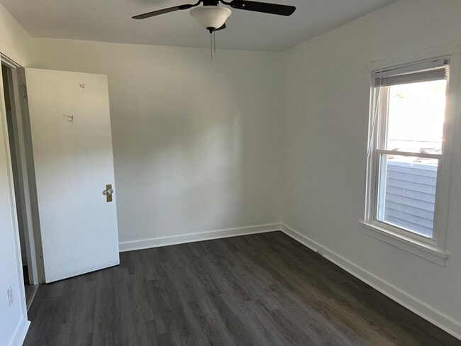 Foto del edificio - 1300 Stewart St