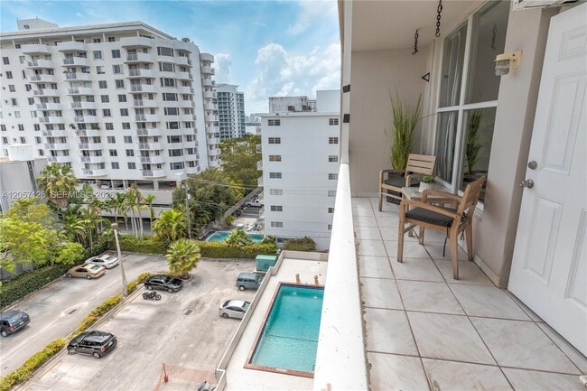 Foto del edificio - 1300 Lincoln Rd