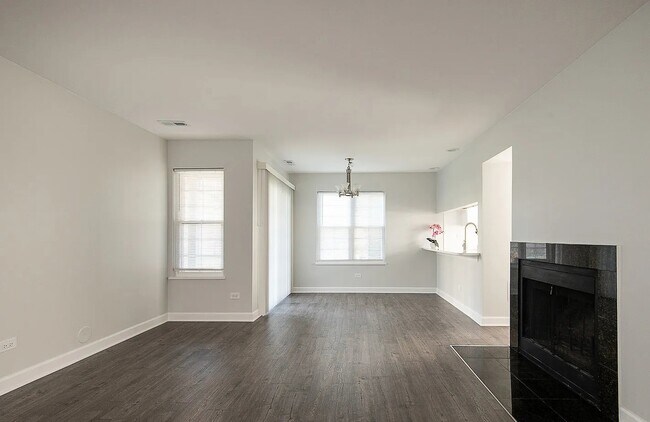 Foto del edificio - Safe, Clean & Convenient Living