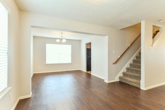 Foto del edificio - 25222 Barmby Dr