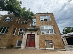 Building Photo - 4515 N Hamlin Ave