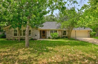Building Photo - 507 San Jacinto St