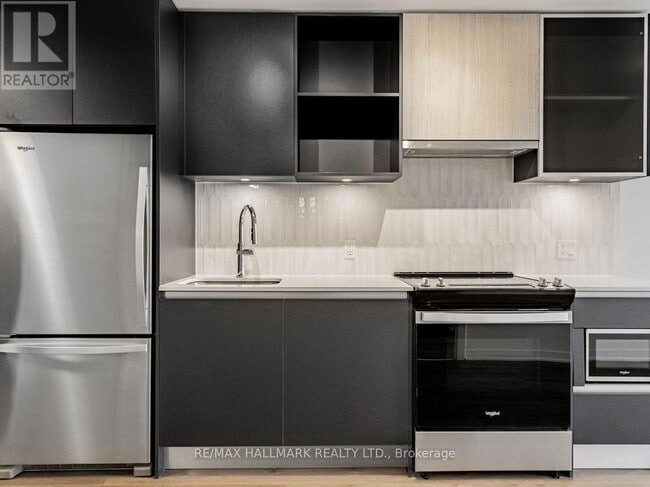 Photo du bâtiment - 395 Dundas St W